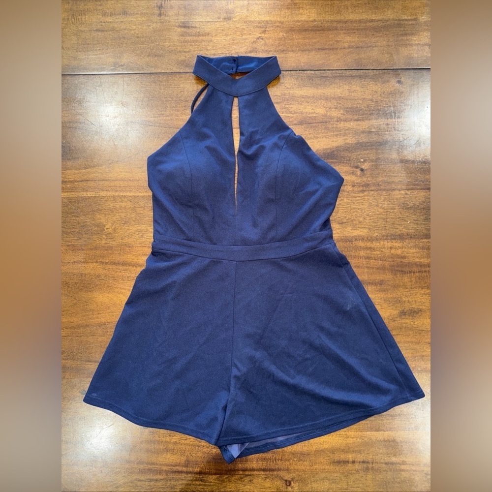 Charlotte Russe Womens Navy Halter Romper 1 Piece Shorts Backless Slit Chest L - Picture 2 of 12